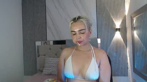 julieta__fox_ online show from 07.28.26