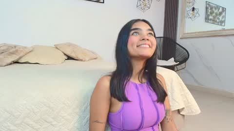 Snapshot of julieta_aguilar chatting on 12.17.24 Juli online show from 12.17.24