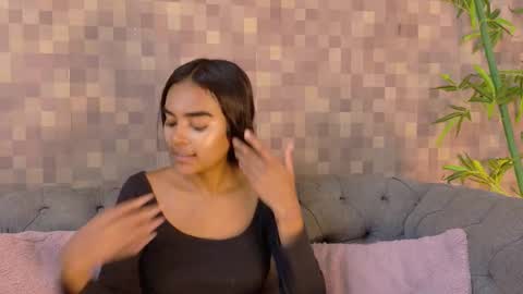 Snapshot of julieta_aguilar chatting on 10.20.25 Juli online show from 10.20.25