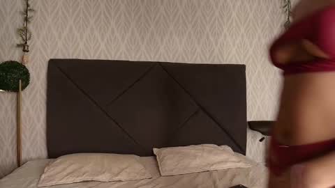 Juli online show from 02.20.26