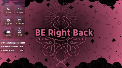 Snapshot of julieta_coopeer_ chatting on 12.27.24 Julieta online show from 12.27.24