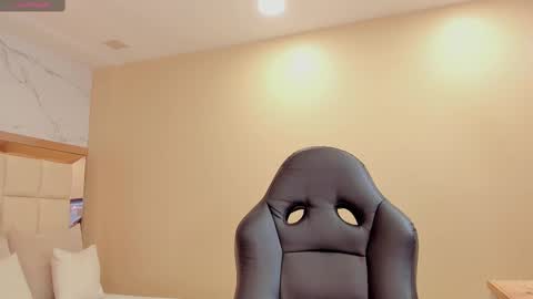     online show from 10.07.25