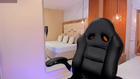     online show from 01.05.26