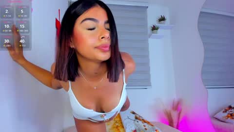 Snapshot of julietagames69 chatting on 12.17.24 Julieth Gomez online show from 12.17.24