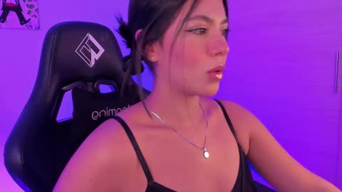 Snapshot of julietariverss chatting on 02.11.25 Julieta online show from 02.11.25