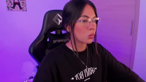 Snapshot of julietariverss chatting on 02.16.25 Julieta online show from 02.16.25