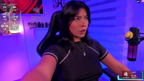 Snapshot of julietariverss chatting on 11.13.25 Julieta online show from 11.13.25