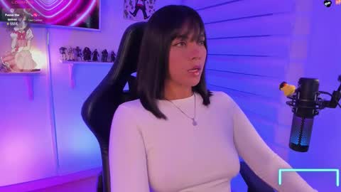 Snapshot of julietariverss chatting on 11.17.25 Julieta online show from 11.17.25