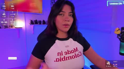 Snapshot of julietariverss chatting on 02.12.26 Julieta online show from 02.12.26