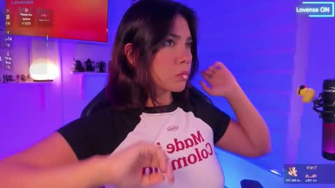 Snapshot of julietariverss chatting on 02.20.26 Julieta online show from 02.20.26