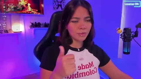 Snapshot of julietariverss chatting on 03.16.26 Julieta online show from 03.16.26