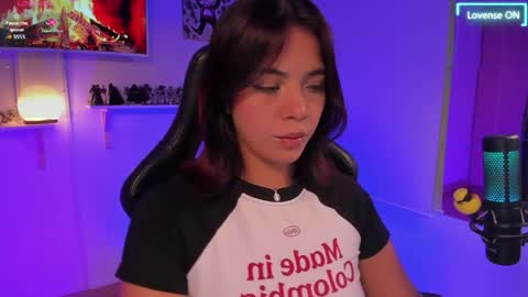 Snapshot of julietariverss chatting on 03.28.26 Julieta online show from 03.28.26