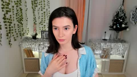 Julieta or Jully online show from 12.18.25