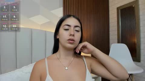 Julieta Santos online show from 10.29.25