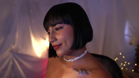 Snapshot of julietawinona chatting on 01.12.25 julietawinona online show from 01.12.25