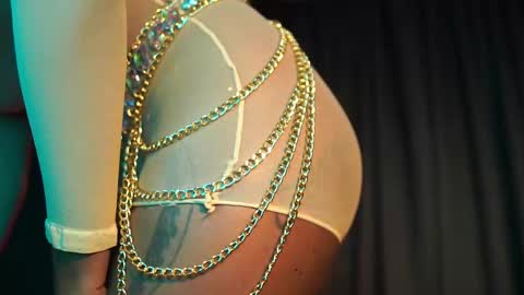 Snapshot of julietawinona chatting on 02.22.26 julietawinona online show from 02.22.26