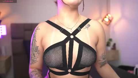 Snapshot of julieth_rojas chatting on 06.19.26 julieth_rojas online show from 06.19.26