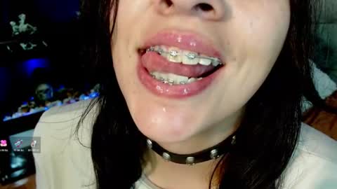 Snapshot of julieth_sex1 chatting on 07.05.26 online show from 07.05.26