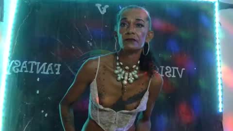 Julieth Wolf online show from 02.03.25