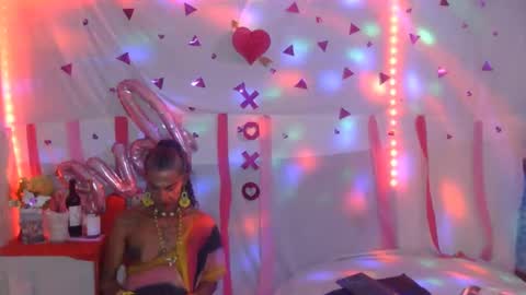 Julieth Wolf online show from 02.13.25