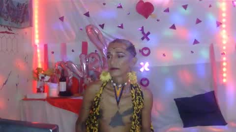 Julieth Wolf online show from 02.18.25