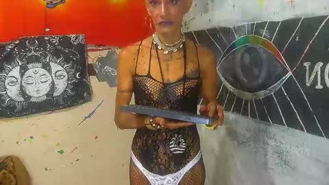 Julieth Wolf online show from 11.14.25