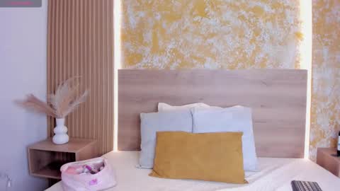 Julieta online show from 02.19.26