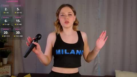 Mia online show from 04.23.26