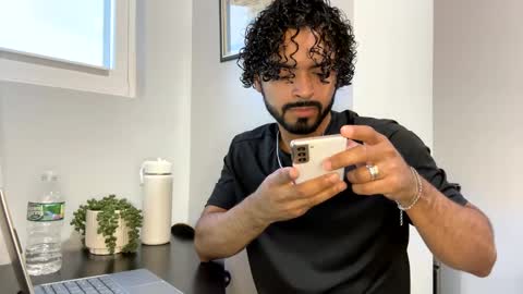 Snapshot of julimo16 chatting on 09.17.25 julimo16 online show from 09.17.25