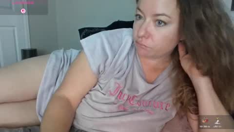 Juli Monroe online show from 12.03.25