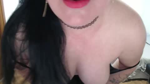 Snapshot of julliemilf chatting on 03.05.25 Julie online show from 03.05.25