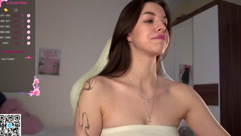 Snapshot of julliette_softs chatting on 12.14.24 Julia online show from 12.14.24