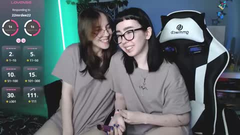 Baroness Von Cringe online show from 02.25.25