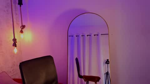 july_quinzel online show from 05.23.26
