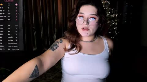 Snapshot of july_slowdive chatting on 01.09.25 Julie online show from 01.09.25