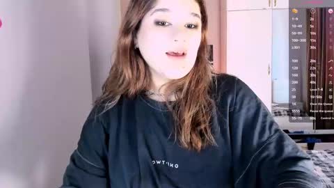 Snapshot of july_slowdive chatting on 02.12.25 Julie online show from 02.12.25