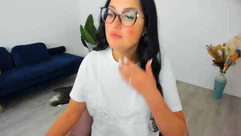 Snapshot of julya_lexa chatting on 04.20.26 Julya online show from 04.20.26