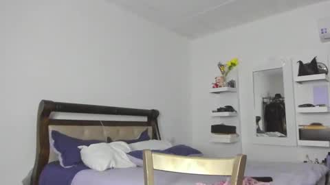 Snapshot of jump_rabbit_ chatting on 12.21.25 jessica online show from 12.21.25