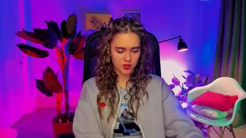 junewoods online show from 11.22.25