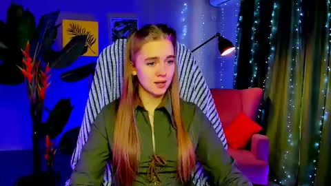 Snapshot of junewoods chatting on 02.06.26 junewoods online show from 02.06.26