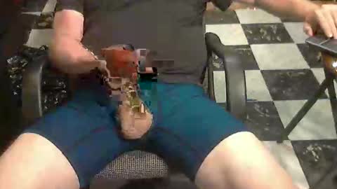 Snapshot of junkerdc1 chatting on 10.23.25 junkerdc1 online show from 10.23.25