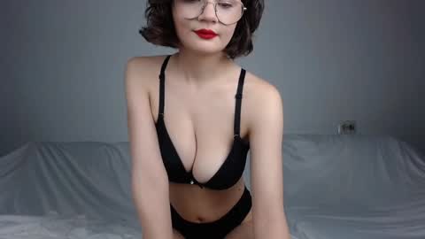 Snapshot of junnewers chatting on 01.17.25 JunneWers online show from 01.17.25