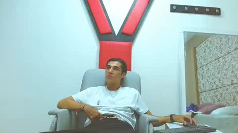 Snapshot of jupiter_333 chatting on 10.17.25 Jupiter online show from 10.17.25