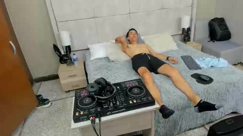 Snapshot of jupiter_333 chatting on 12.01.25 Jupiter online show from 12.01.25