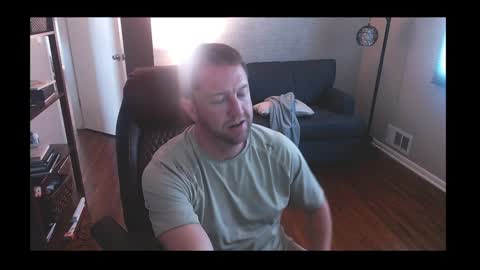 Snapshot of jusbeaz8722 chatting on 12.28.24 JustnSide Unexxst online show from 12.28.24