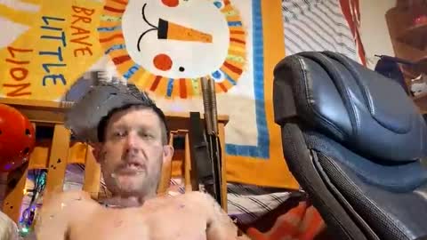 jusntym online show from 11.03.25