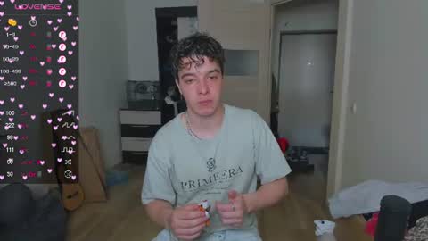 Snapshot of just_edwins chatting on 06.22.26 Edwins online show from 06.22.26