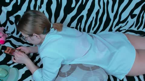 Nika and Mark online show from 03.06.25