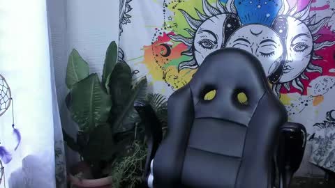 Snapshot of just_katiex chatting on 02.20.25 Sofia online show from 02.20.25