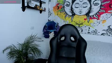 Snapshot of just_katiex chatting on 11.06.25 Sofia online show from 11.06.25